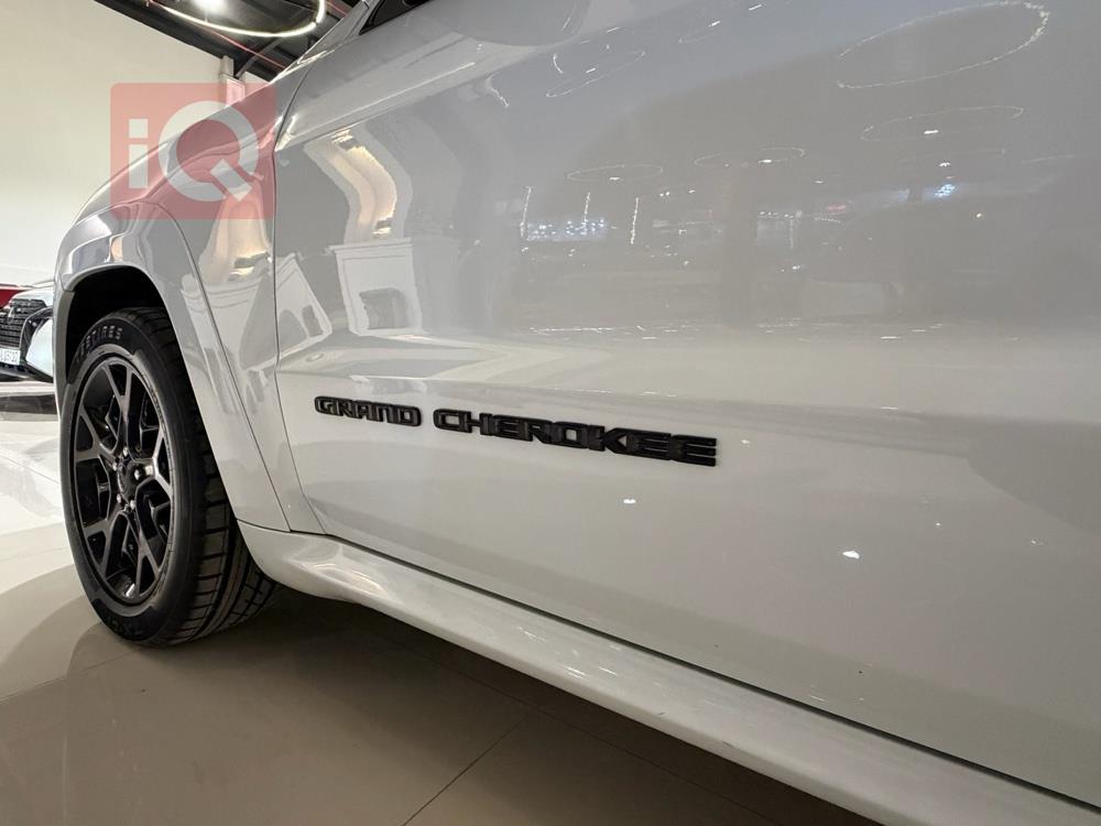 جيب جراند شيروكي